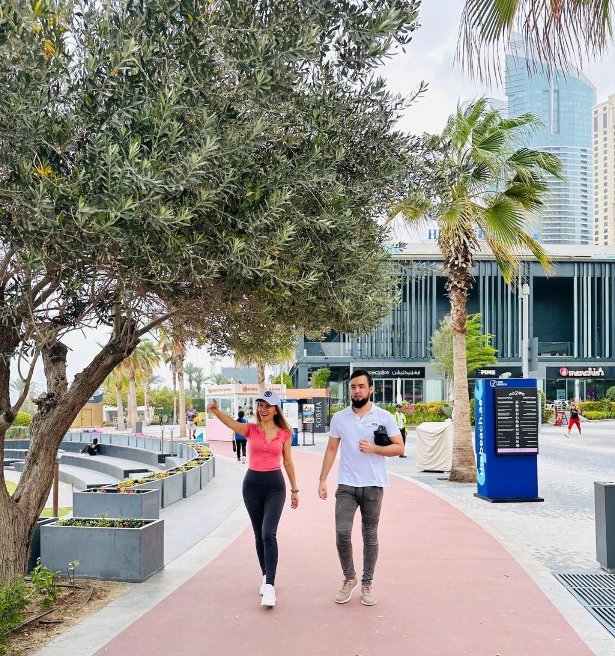 Travel Hub Premium Hostel Dubai Exterior photo